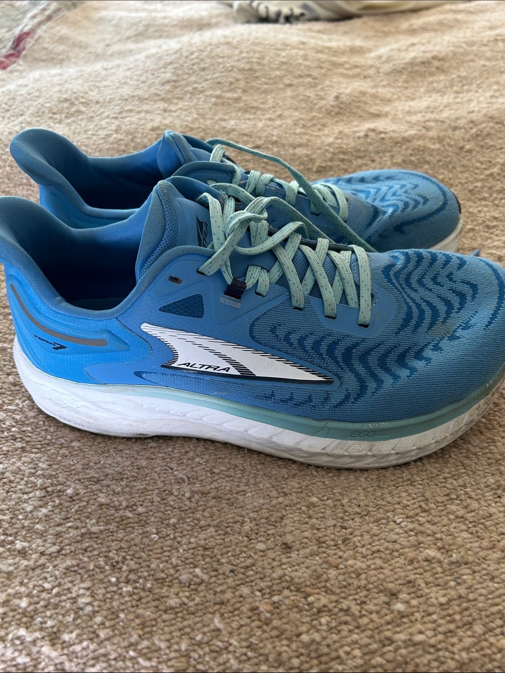 Altra Light Blue Athletic Running Shoes - Picture 3 of 7